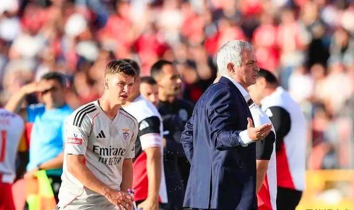 2-0封神！穆帅绝境两连胜，死磕皇马尤文，6分奇迹能否续写？