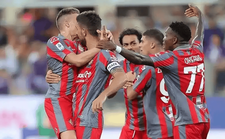 意甲焦点战：克雷莫纳VS卡利亚里，保级生死局